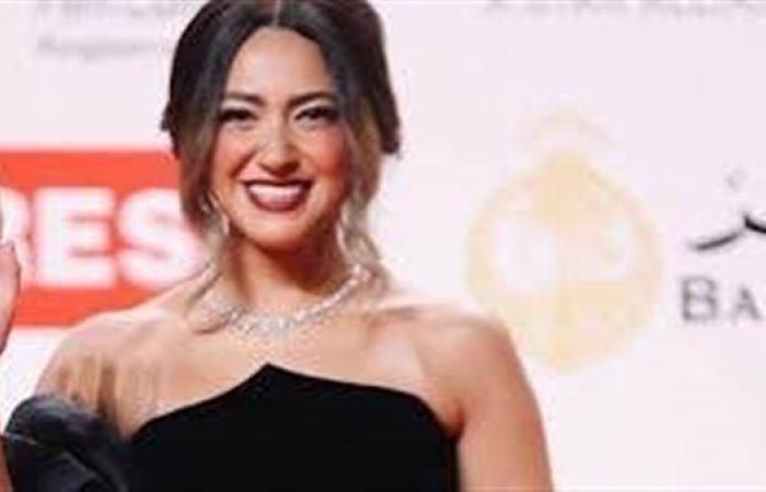 أول ظهور لهند عبدالحليم بمهرجان القاهرة السينمائي بعد إصابتها بشلل المعدة