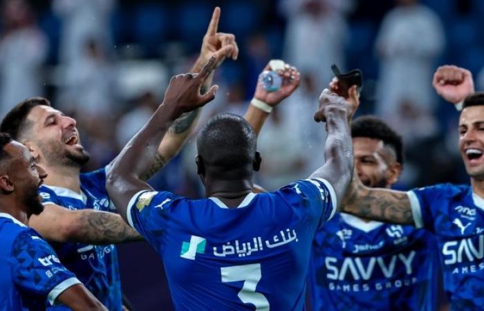 مباشر نتيجة مباراة الهلال والخليج في الدوري السعودي 2024-25