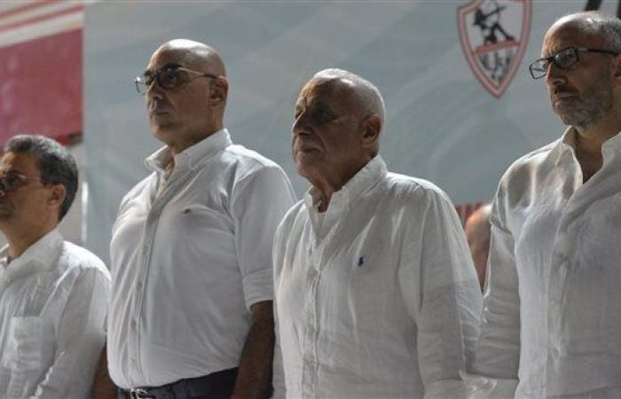 مجلس إدارة الزمالك يؤازر فريقه أمام المصرى البورسعيدي