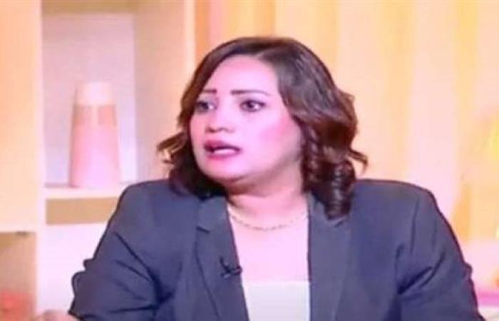 خبيرة أسرية: الابنة الأولى برعاية والدتها المريضة من زوجة أخيها