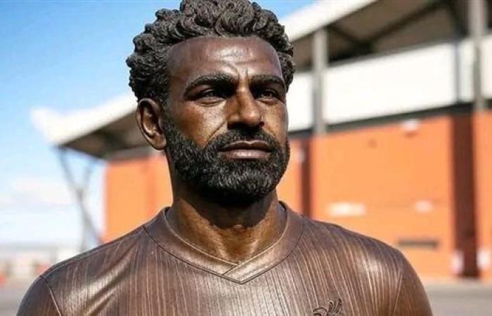 جماهير ليفربول تصنع تمثالًا لـ محمد صلاح بالذكاء الاصطناعي