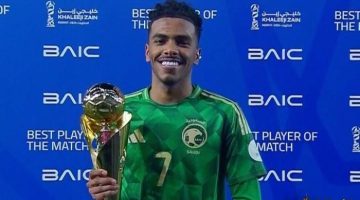 مصعب الجوير يتألق كأفضل لاعب في مباراة السعودية ضد اليمن بكأس خليجي 26!