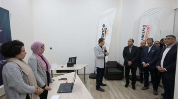 رئيس الوزراء يلتقي عددا من خريجي برنامج التدريب من أجل التوظيف وأكاديمية المواهب المصرية