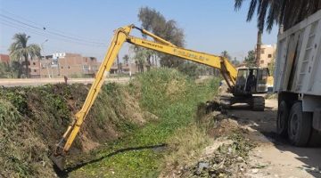 محافظ أسيوط يؤكد تطهير ترعة مجريس بصدفا لضمان وصول المياه