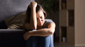 المرأة أكثر عرضة للاكتئاب من الرجل خاصة المتزوجات