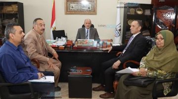 سكرتير عام بني سويف يجتمع بلجنة متابعة تحصيل مستحقات مشروعات الصرف الزراعي المُغطى