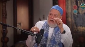 لا يجوز التعبد بالقرآن إلا باللغة العربية.. وترجمة المعاني لا تُغني عن الأصل