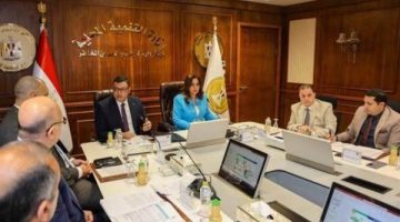 وزيرا التنمية المحلية والإسكان يترأسان اجتماع اللجنة العليا لتراخيص المحال العامة
