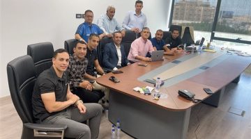 أوسكار رويز يجري تحليل أداء 6 حكام ساحة اليوم باتحاد الكرة