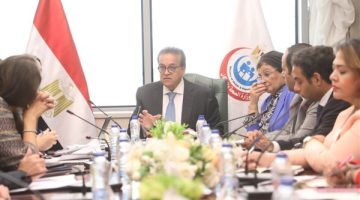 “عبدالغفار” يلتقي وفد “الوكالة الفرنسية للتنمية” لبحث دعم التعاون بمشروعات الرعاية الصحية