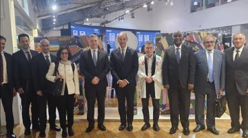 وزير الاتصالات يلتقى مسؤولي شركات يابانية لبحث الاستثمار بمجال صناعة الإلكترونيات