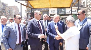 وزير العمل ومحافظ القاهرة يتفقدان أماكن انتظار لائقة لعمال التراحيل بباب الشعرية