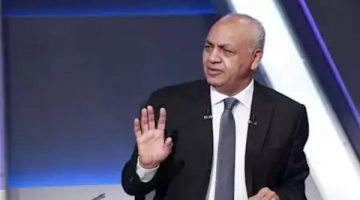 الرئيس السيسي ليس معزولا عن الشعب ويتابع كل صغيرة