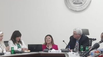 وزير التعليم العالي يناقش فلسفة إنشاء مراكز الإعاقة في 27 جامعة مصرية