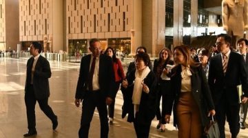 المتحف المصري الكبير يستقبل رئيس جمهورية جزر القمر ووزيرة التعليم والثقافة اليابانية