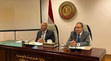 وزير الخارجية يستقبل نائب رئيس مجلس الوزراء للتنمية الصناعية وزير الصناعة والنقل