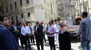 محافظ القاهرة يقود حملة مكبرة مفاجئة لغلق المقاهي المخالفة