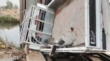 اصطدام قطار أبو زعبل بسيارة نصف نقل بالقليوبية دون خسائر بشرية (صور)