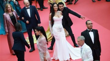 نادين نسيب نجيم تخطف الأنظار في افتتاح “كان 78” ومنافسة شرسة بين النجوم على السعفة الذهبية