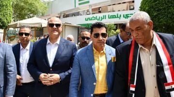 وزير الشباب ومحافظ القليوبية يفتتحان أعمال تطوير نادي بنها الرياضي