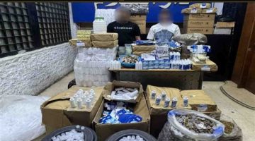 ضبط مصنع غير مرخص لتصنيع محلول عدسات لاصقة داخل شقة بدار السلام