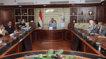 سكرتير عام بني سويف يناقش ملفات المنشآت الآيلة للسقوط