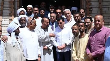 وزير الشباب والرياضة يلتقي مشايخ العبابدة بمدينة دراو بأسوان لبحث المتطلبات
