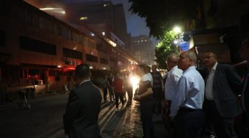 حريق الأزبكية لم يقع في مبنى بنك القاهرة.. وجهود مكثفة للسيطرة عليه