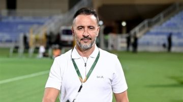 مدرب وولفرهامبتون يطالب لاعبيه بضرورة إظهار الاحترام لأنفسهم أمام مانشستر سيتي