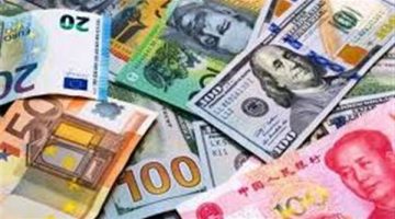 سعر الدولار يشعل التوقعات.. إليك أحدث تحركات العملات في البنوك