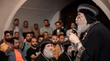 البابا تواضروس الثاني يلتقي أبناء الكنيسة القبطية في صربيا
