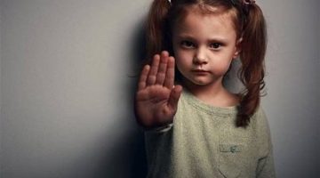 كيفية الحفاظ على الطفل من التحرش.. قطرة حماية ولا قطار علاج