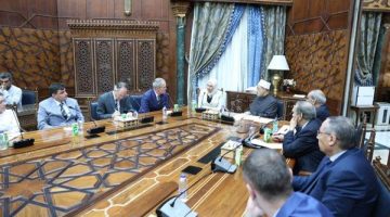 شيخ الأزهر يلتقي وفد الكلية الملكية لدراسات الدفاع بالمملكة المتحدة