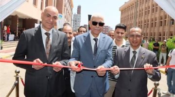 رئيس جامعة المنوفية يفتتح معرضي كلية الهندسة الإلكترونية للمشروعات الطلابية والصناعات الحرفية