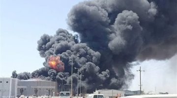 السيطرة على الحرائق بمستودعات نفطية في بورتسودان