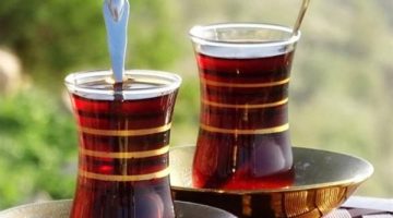 “مزاج المصريين”.. أبرزها يعزز صحة القلب.. تعرف على فوائد الشاي الأحمر