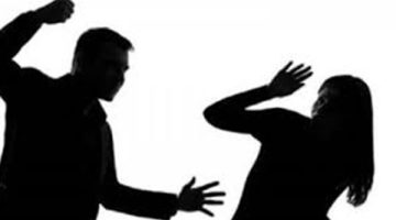 بعض الرجال يعانون من فقدان السيطرة على زوجاتهم