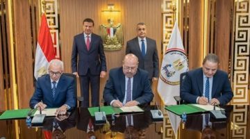 وزيرا “الزراعة والإنتاج الحربي” يشهدان توقيع اتفاقية للاستفادة من المنتجات المدنية