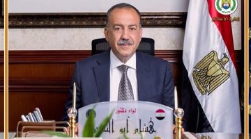 محافظ أسيوط يوجه بتقديم الرعاية الصحية لمصابي حادث انقلاب سيارة بعمال البداري