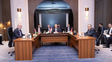 وزير الخارجية الأدرني يعقد مباحثات موسعه مع نظيره العراقي والمصري