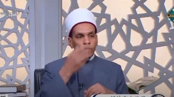 صلاة الجنازة فرض كفاية.. ويجوز أداؤها بالحذاء في غير المساجد