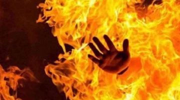 سائق يشعل النار في عامل بسبب خلافات عائلية بسوهاج.. والمارة أنقذوه من الموت